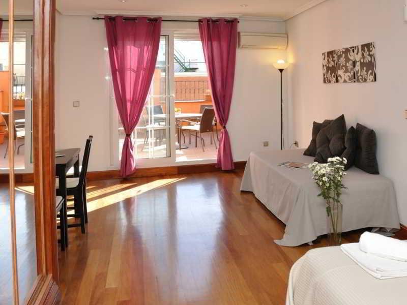 Gran Via Sol Apartamentos Madrid Eksteriør bilde